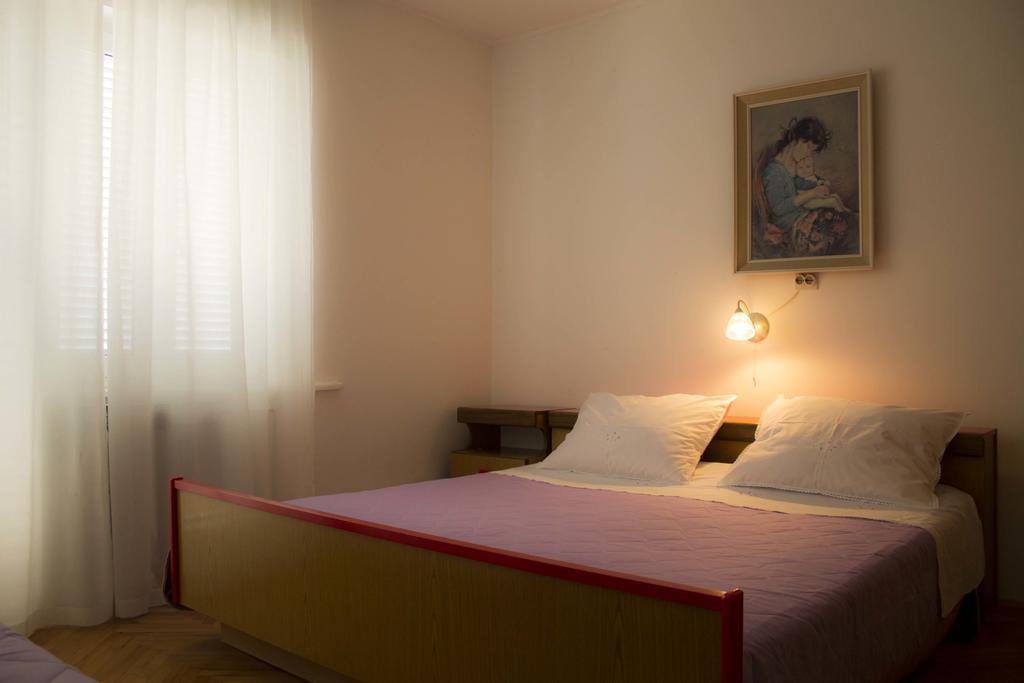 Apartment Gulic Supetarska Draga Bagian luar foto